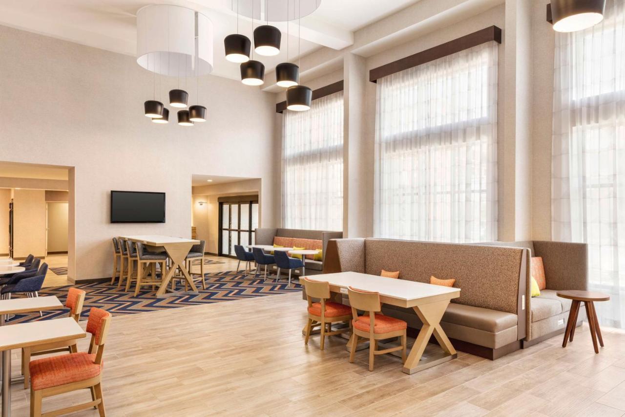 Hampton Inn & Suites Valparaiso Ngoại thất bức ảnh